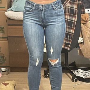 PAIGE Denim Hoxton Crop Jean